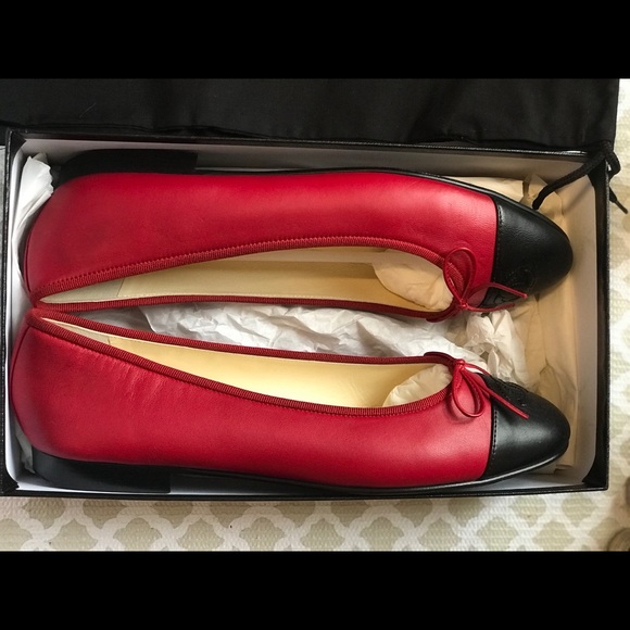 CHANEL RED BALLERINA FLATS - Picture 3 of 4